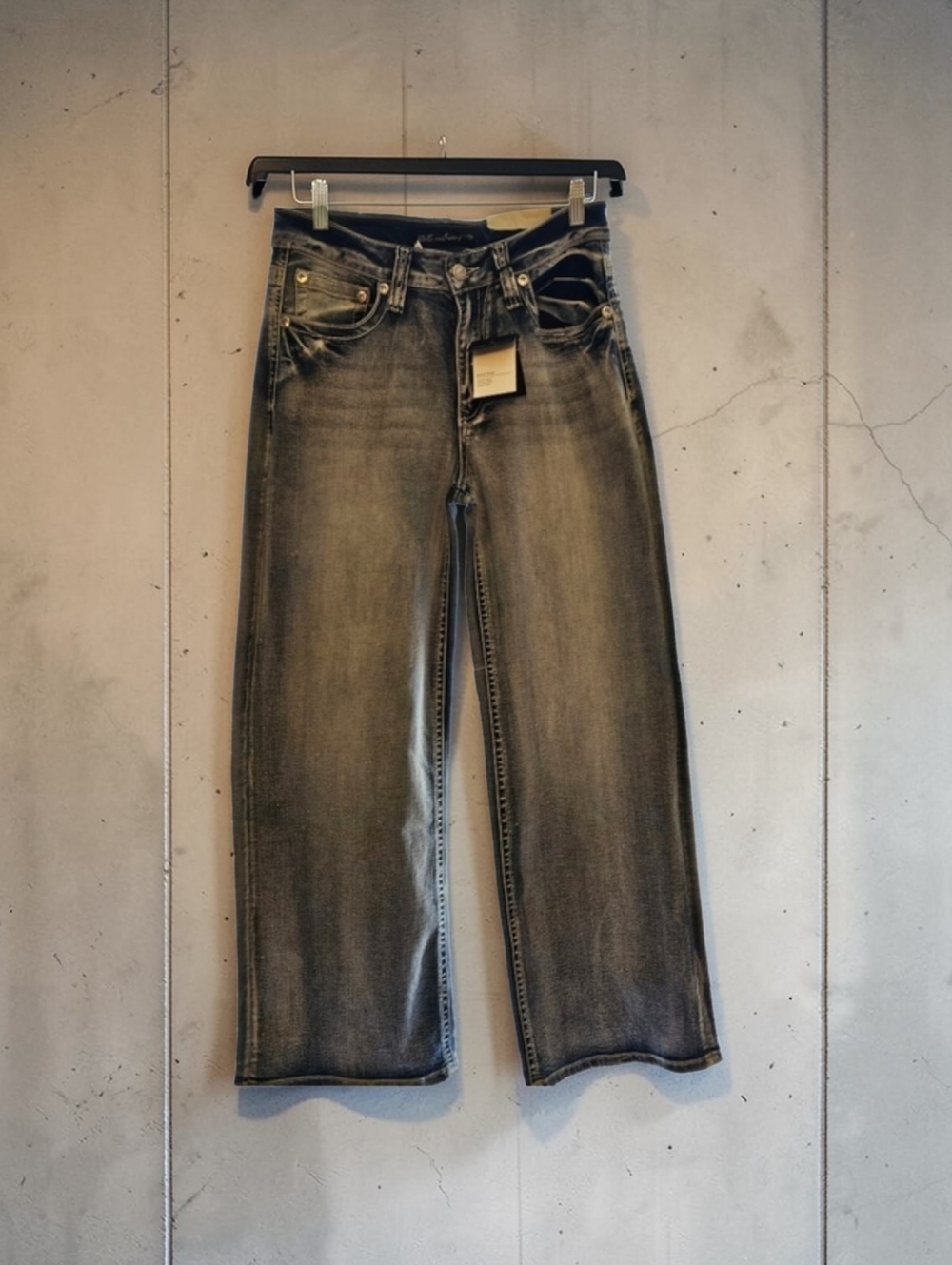 NWOT STELLA IN Dreams Dark Blue Size  13/31 washed jeans.